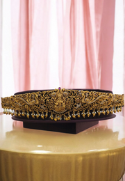 Beautiful hip belt with gold finishing and Golden beads
